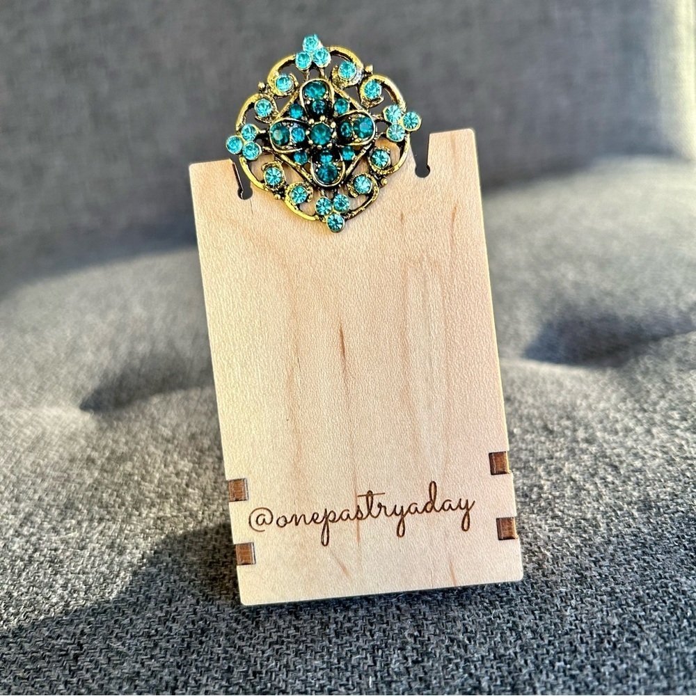Austrian Crystal Rhinestone Fashion Brooch Pin, Blue, Aqua, Gold (DIAMOND) - Picture 11 of 15